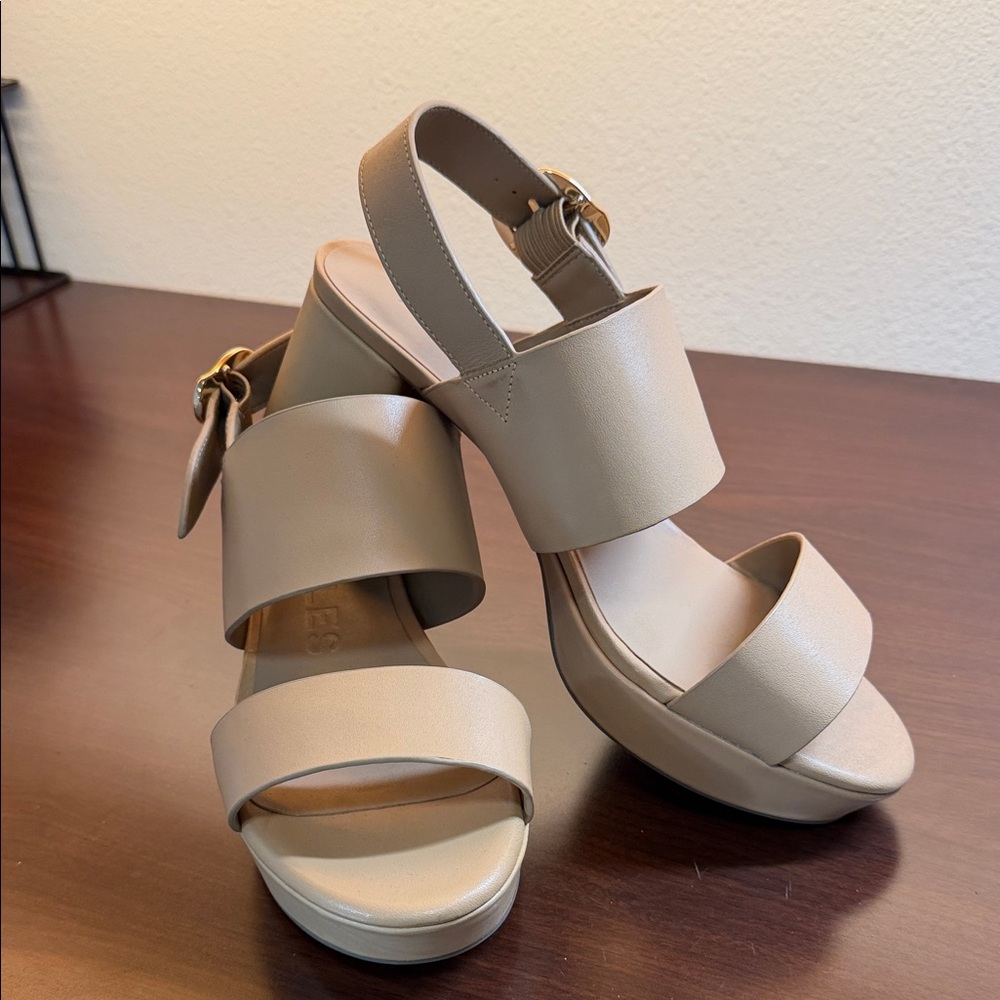 AEROSOLES Beige Platform Heels